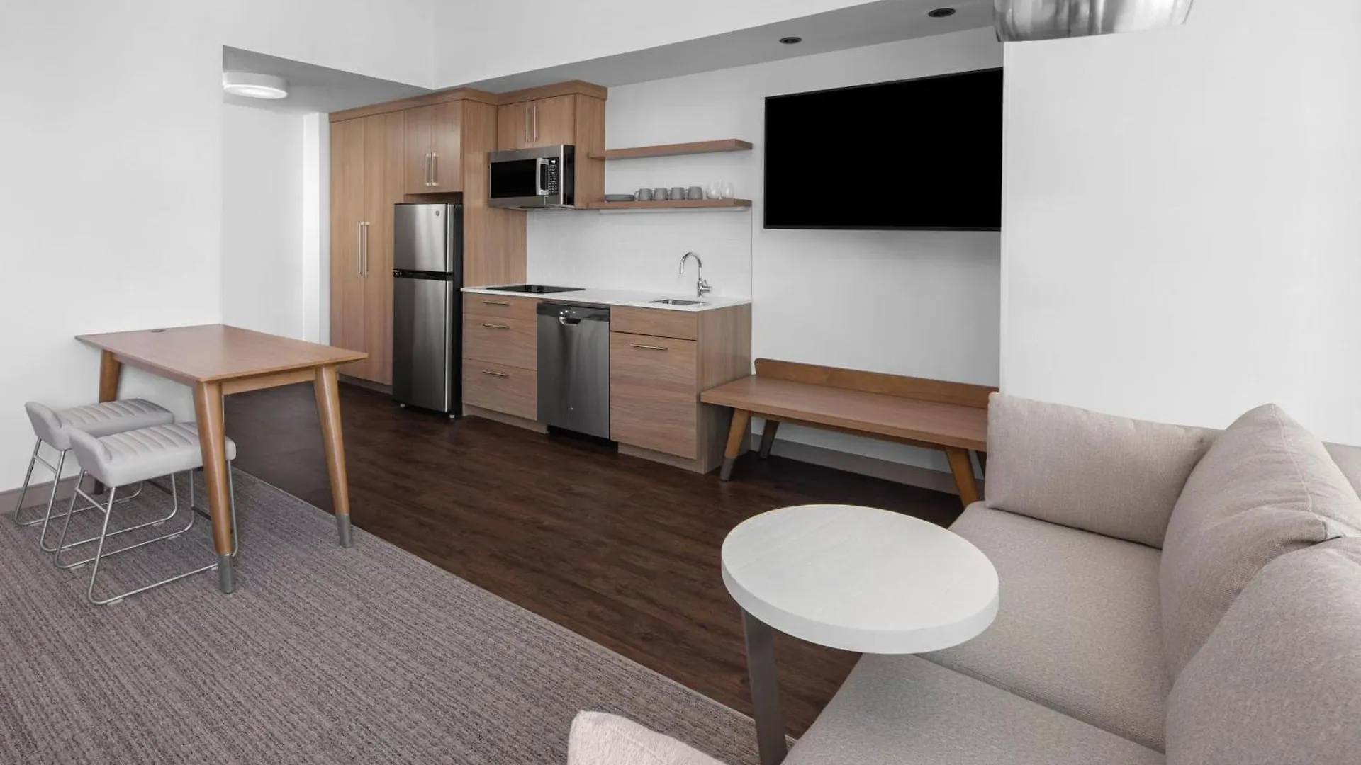 Отель Element Tampa Midtown 4*,